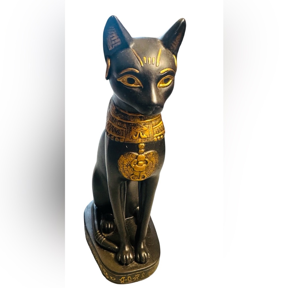 Ornate Egyptian Cat Figurine/Goddess Bastet Centerpiece/Statue Pristine/Rare - Picture 5 of 13
